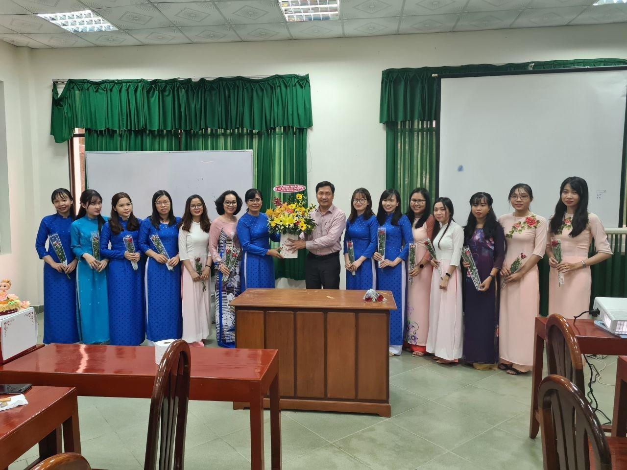 Muôn sắc hoa IT Muôn sắc hoa IT